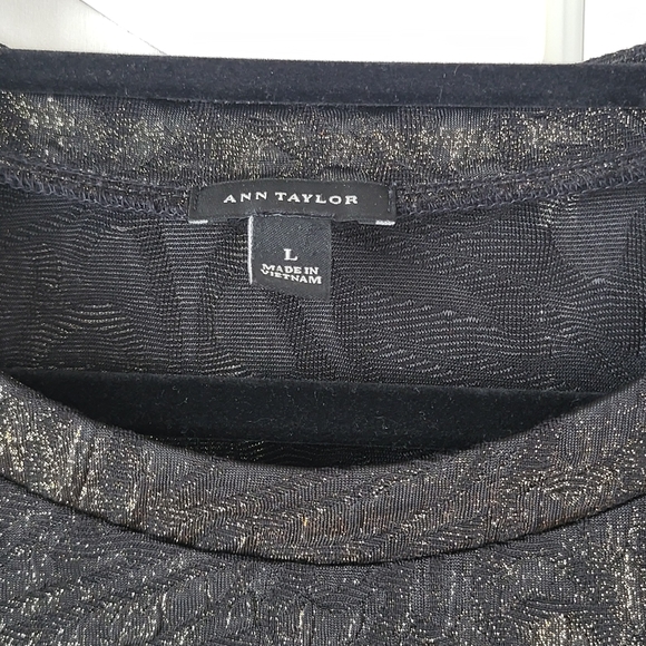 Ann Taylor Elegant Black and Gold Women's Top - Picture 2 of 5